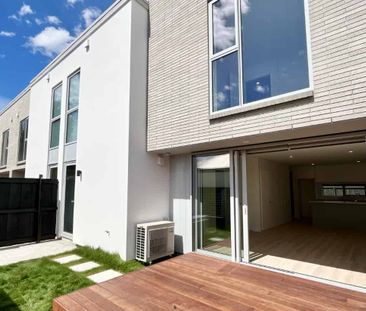 Four bedrooms, fabulous living. - Photo 5