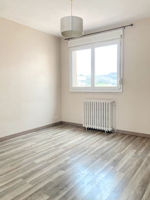 PAMIERS - A LOUER - APPARTEMENT DE TYPE 4 AVEC BALCON ET CAVE - Photo 1