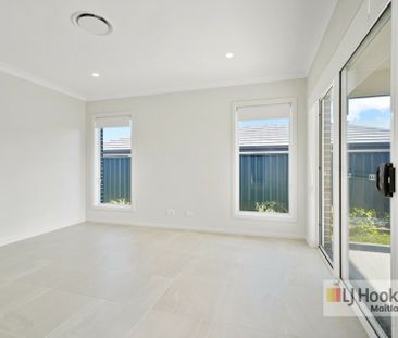 "Spacious Family Home" - Photo 6