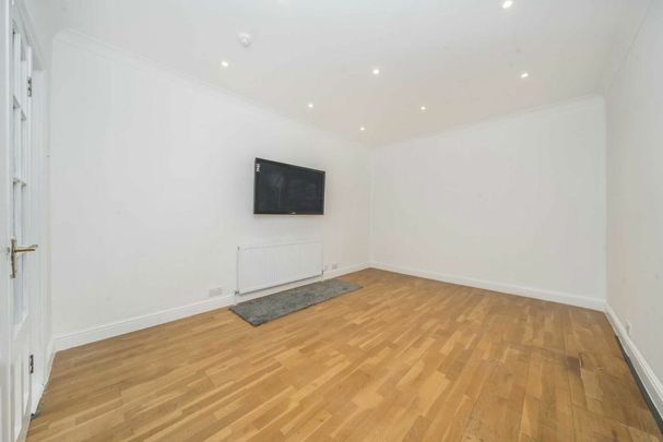 Whitchurch Lane - Photo 1