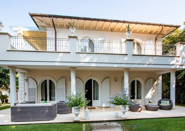 viale sergio bernardini, 345, Camaiore, Tuscany 55041