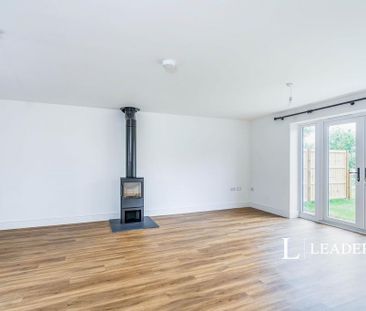 3 bedroom terraced house to rent - Photo 2