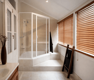 Comfortable 3-Bedroom Home with Double Carport in Convenient Location - Photo 4