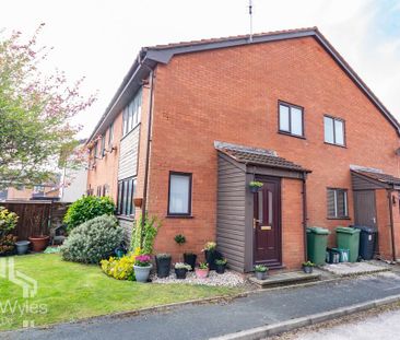 1 bedroom mews to rent - Photo 2