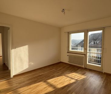 Charmant appartement rénové au dernier étage à Chatillens - Foto 1