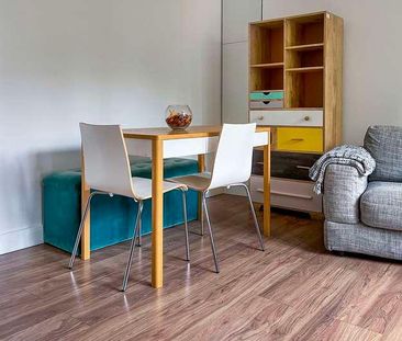 Highbury Grange, London, N5 - Photo 1