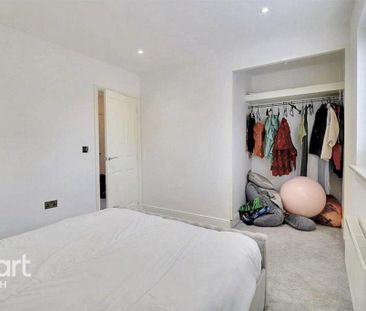 2 bedroom end of terrace house to rent - Photo 6