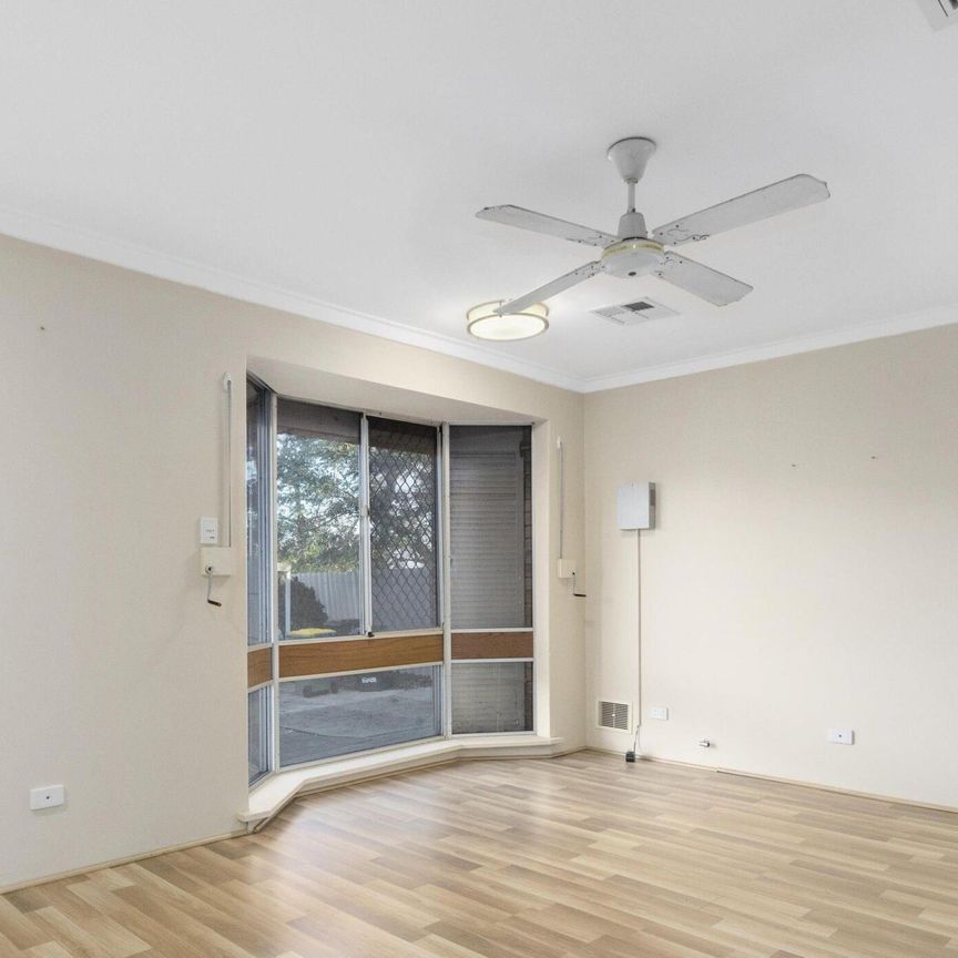 2 BEDROOM AND 1 BATHROOM UNIT IN BENTLEY! - Photo 1