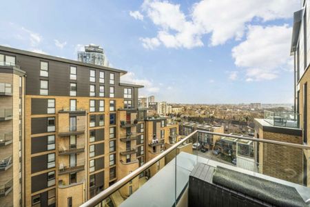 Baltic Avenue, TW8, London - Photo 2