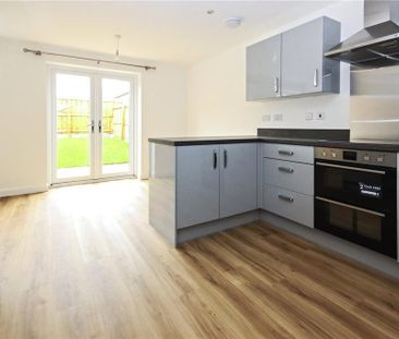 3 bedroom detached house to rent - Photo 3