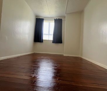 Renovated 3-Bedroom Home on Large Fully Fenced Section - Pets Consi... - Photo 4