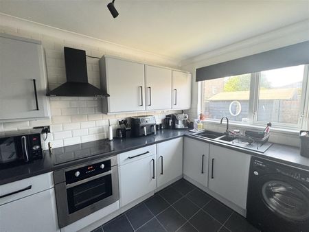 Exmoor Grove, Throston Grange, Hartlepool - Photo 2