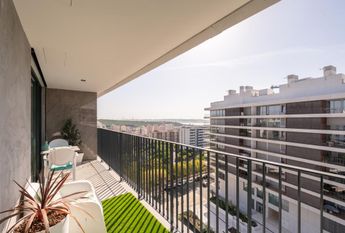 1 Bedroom Apartment with swimming pool, Miraflores, Oeiras