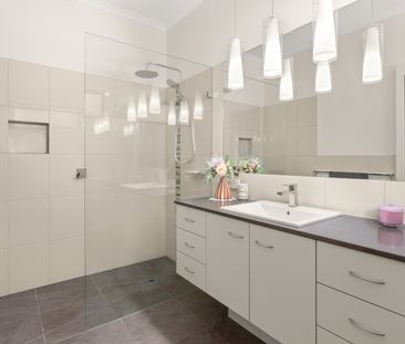 16 Bullarto Street, Chadstone VIC 3148 - House For Rent | Domain - Photo 4