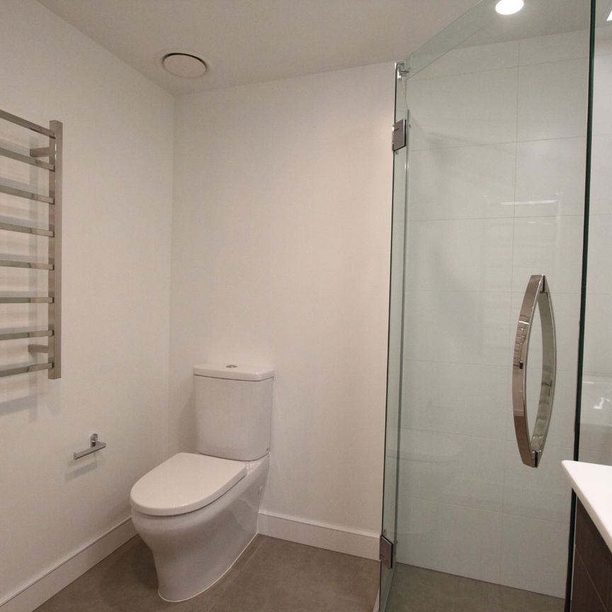 Best in CBD - Photo 1