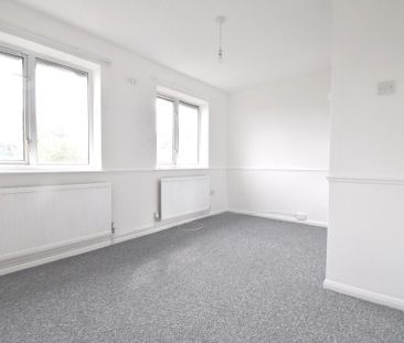 2 bedroom semi-detached house to rent - Photo 6