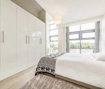 Railshead Road Old Isleworth, TW7 - Photo 4