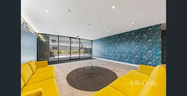 Furnished 1 Bedroom Apartment - Photo 1