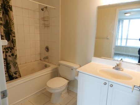 For Lease - 17 BARBERRY Place Unit# 1715, Toronto, Ontario - Photo 5