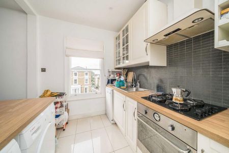 2 bedroom flat to rent - Photo 4