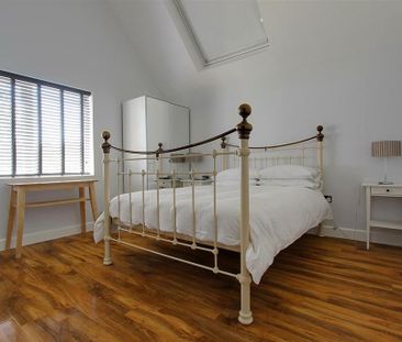 2 bedroom barn conversion to rent - Photo 5