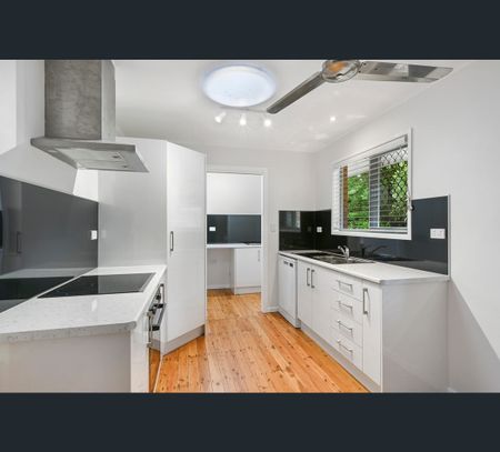 15 Margot Street, Harlaxton, Qld 4350 - Photo 2