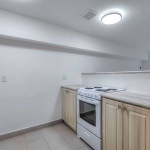 181 GERRARD ST. E. #103 - RENOVATED 1BED/1BATH, STEPS TO TTC! - Photo 2