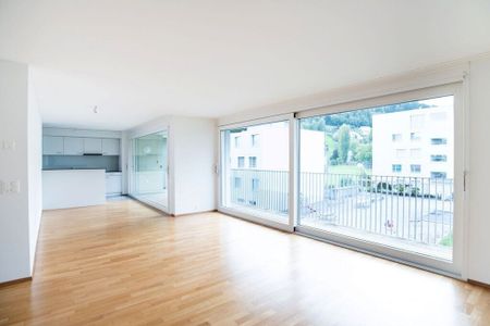 Schöne und moderne Wohnung in Kriens - Photo 3