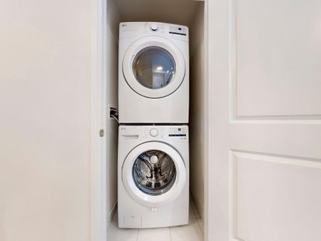 For Lease - 15 Watergarden Drive Unit# 307, Mississauga, Ontario - Photo 4