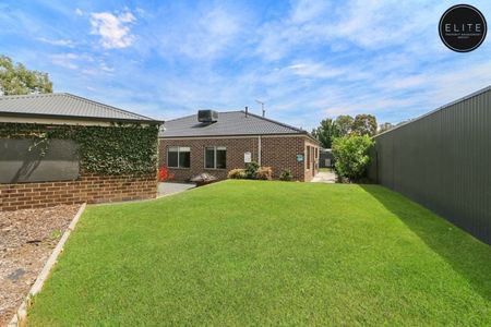 16 Lysterfield Lane, Wodonga - Photo 3