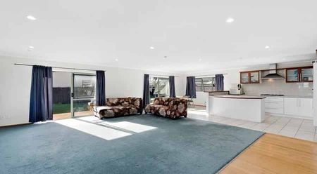 A HIDDEN GEM - Photo 2