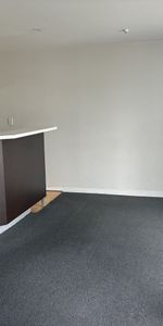 Premium location - Photo 3