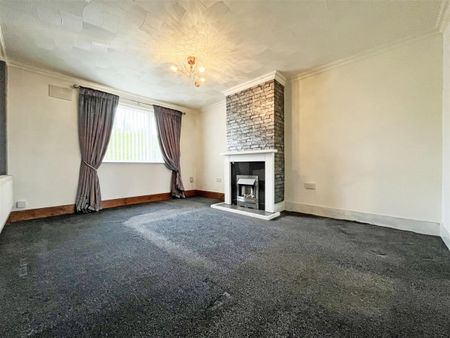 3 bedroom Terraced House to rent - Photo 2