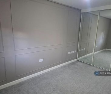 2 bedroom semi-detached house to rent - Photo 4