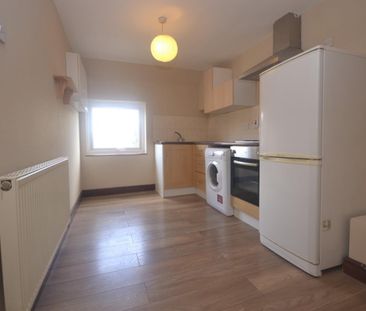 1 bedroom Flat To Let - Photo 4