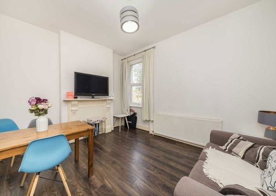 Leopold Road, SW19 7BD, London - Photo 1