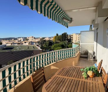 Location Appartement 2 pièces 47m² ST LAURENT DU VAR 06700 - Photo 6