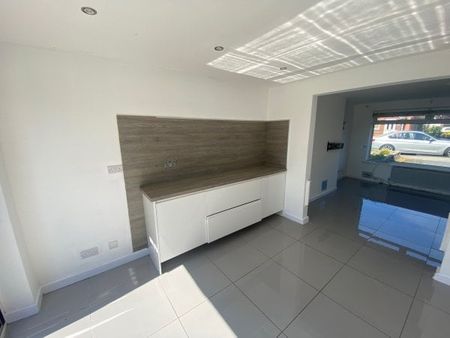 Overton Way, Prenton - Photo 2