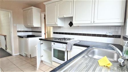 3 bedroom townhouse to rent - Photo 5