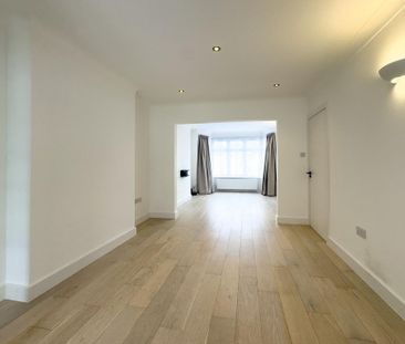 4 bedroom semi-detached house to rent - Photo 5