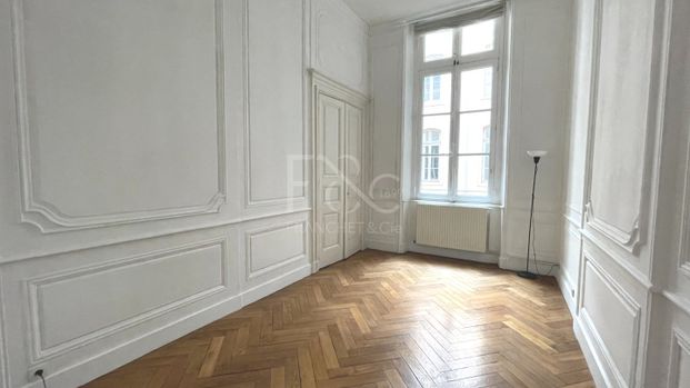 T6 de 198 m² - rue Emile Zola Lyon 2ème - Photo 1