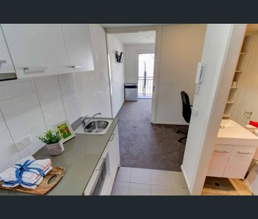 21/17 Macquarie Street, Prahran, Vic 3181 - Photo 1
