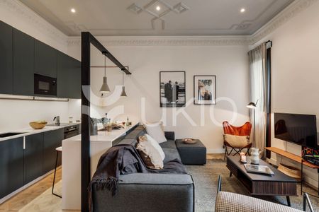 Apartamento de alquiler en Carrer de Fontanella, Barri Gòtic - Photo 5