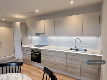 2 bedroom flat to rent - Photo 5