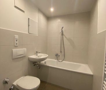 3-Raum Whg. mit umgebauter Küche/Fenster sowie HWR - Photo 1