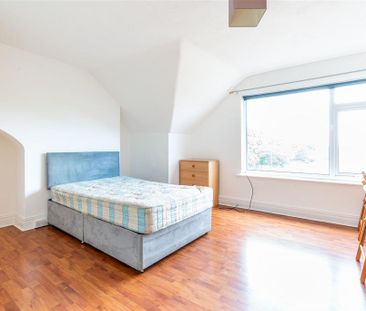 3 bedroom apartment to rent - Photo 6