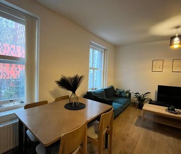 2 Bed Flat, Lewisham High Street, SE13 - Photo 1