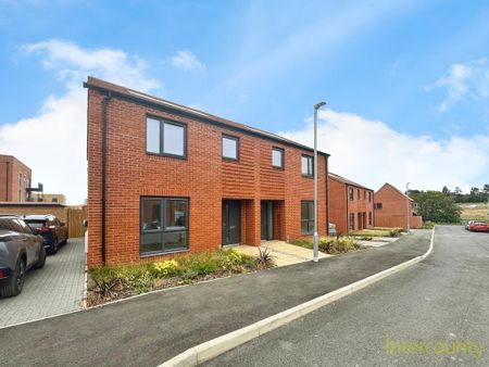 3 bedroom semi-detached house to rent - Photo 5