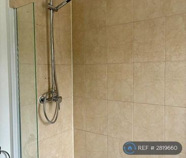 2 bedroom semi-detached house to rent - Photo 6