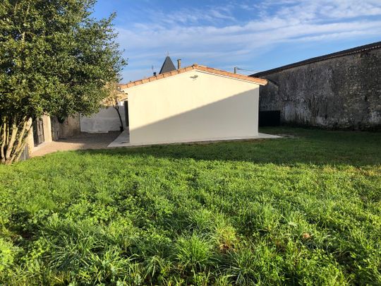 A LOUER VERTHEUIL MAISON 57 m2 ENTIEREMENT RENOVEE AVEC JARDIN - Photo 1